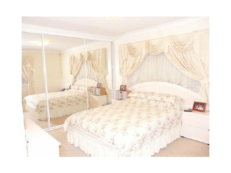 20 Burlison St, Warwick Farm NSW 2170