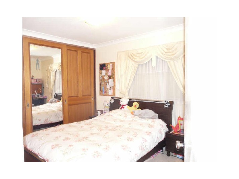 20 Burlison St, Warwick Farm NSW 2170