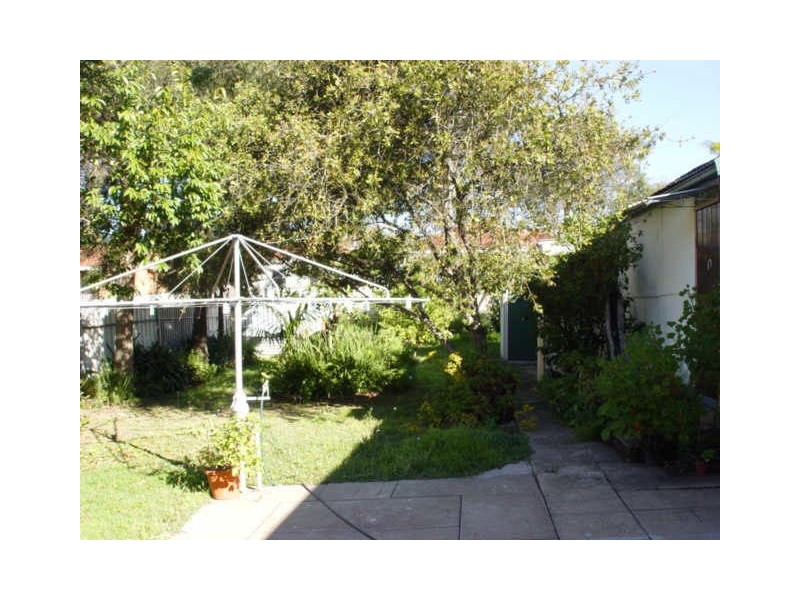 9 Bulwarra Ave, Sefton NSW 2162