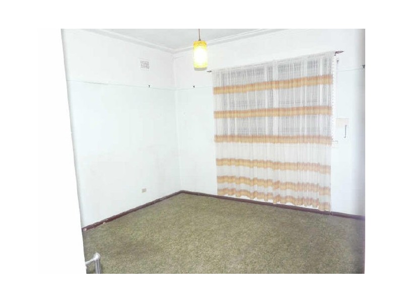 9 Bulwarra Ave, Sefton NSW 2162