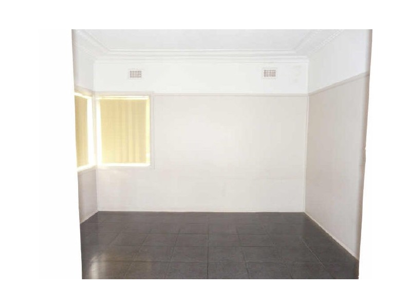 34 Dorothy St, Chester Hill NSW 2162