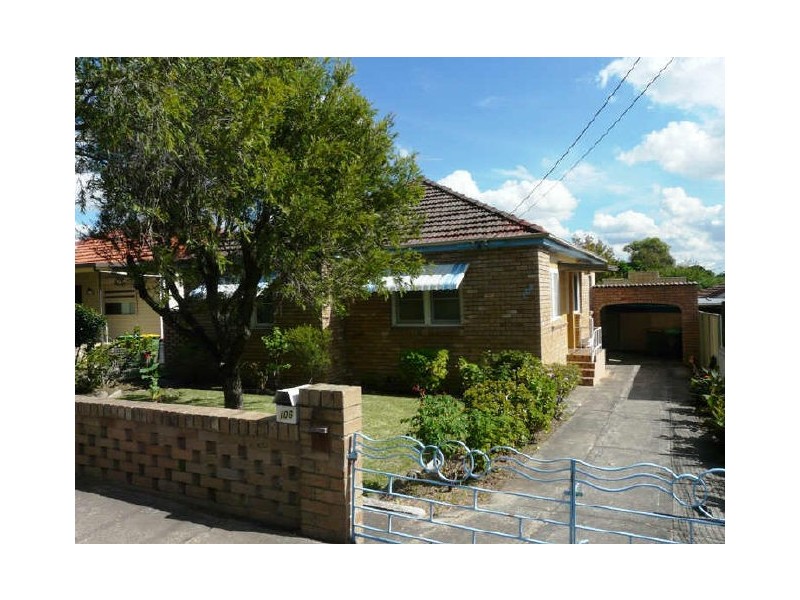 106 Auburn Road, Birrong NSW 2143