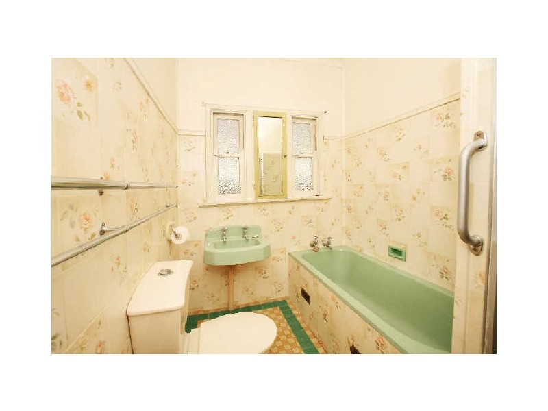 106 Auburn Road, Birrong NSW 2143