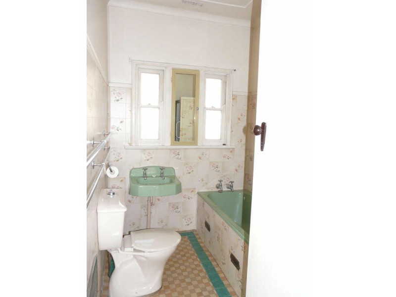 106 Auburn Road, Birrong NSW 2143