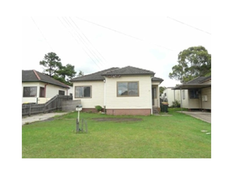 34 Dorothy St, Chester Hill NSW 2162