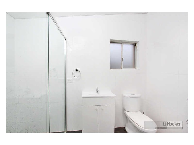 6 Leslie St, Bass Hill NSW 2197