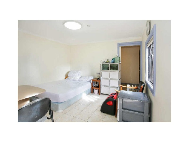 27 Dorothy St, Chester Hill NSW 2162