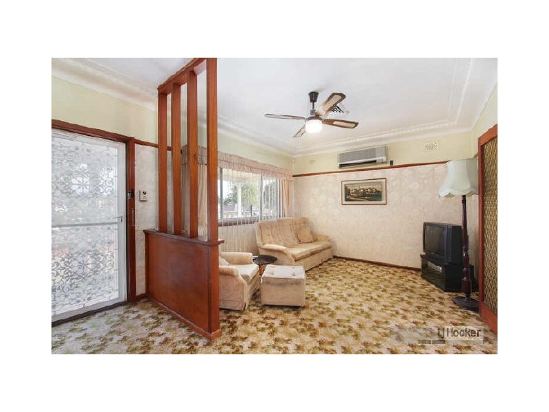 36 Broad St, Bass Hill NSW 2197
