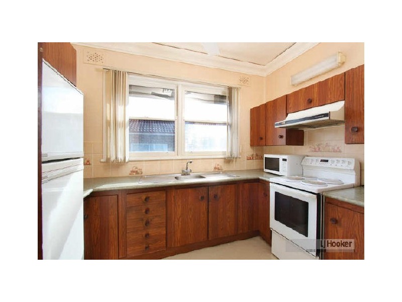 36 Broad St, Bass Hill NSW 2197