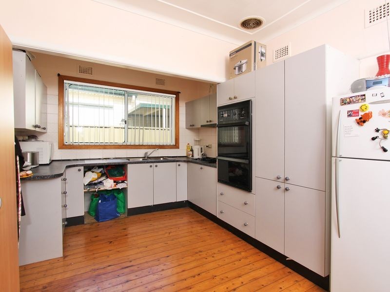 5 McClelland St, Chester Hill NSW 2162