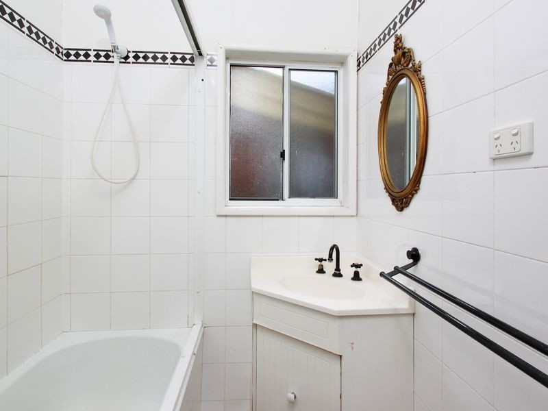 5 McClelland St, Chester Hill NSW 2162