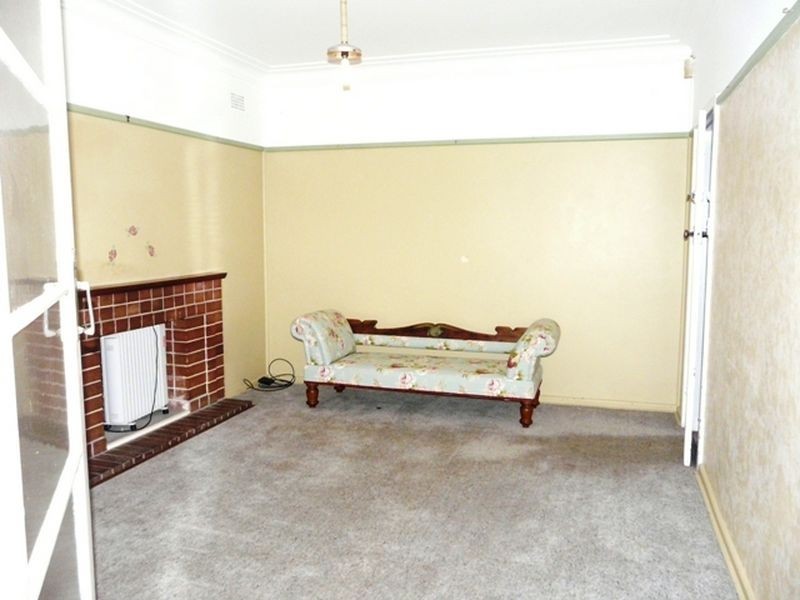 10 McPhee St, Chester Hill NSW 2162