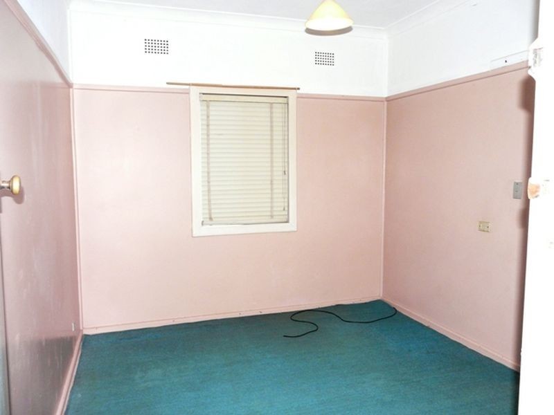 10 McPhee St, Chester Hill NSW 2162