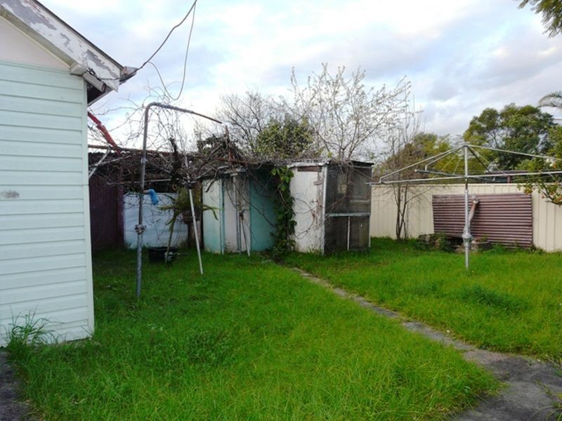 10 McPhee St, Chester Hill NSW 2162