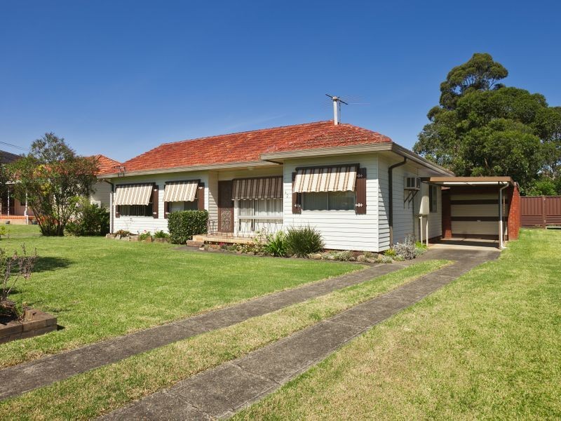 62 Woodland Rd, Chester Hill NSW 2162