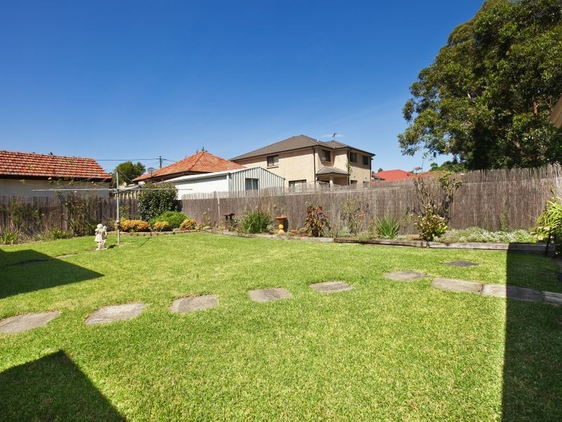 62 Woodland Rd, Chester Hill NSW 2162
