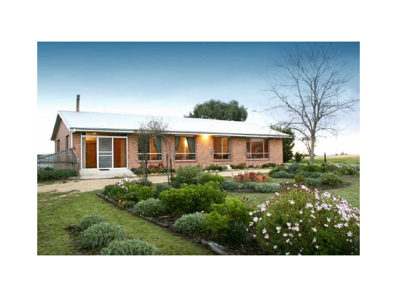 25 Newnham Road, Longford VIC 3851