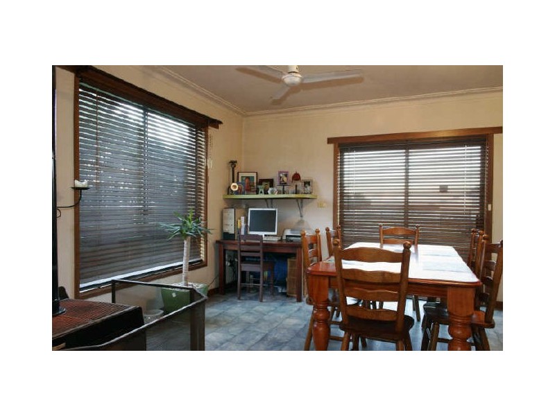 25 Newnham Road, Longford VIC 3851