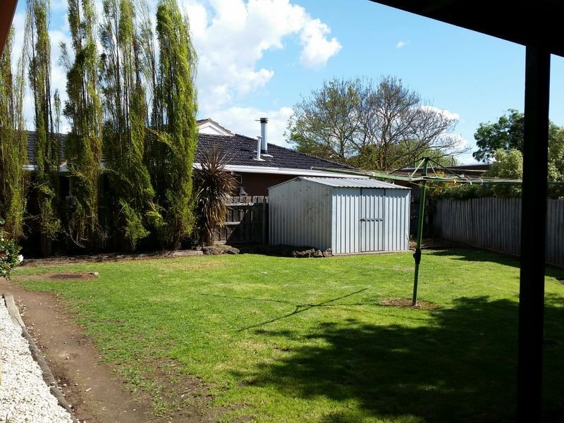 25 Coverdale Drive, Sale VIC 3850