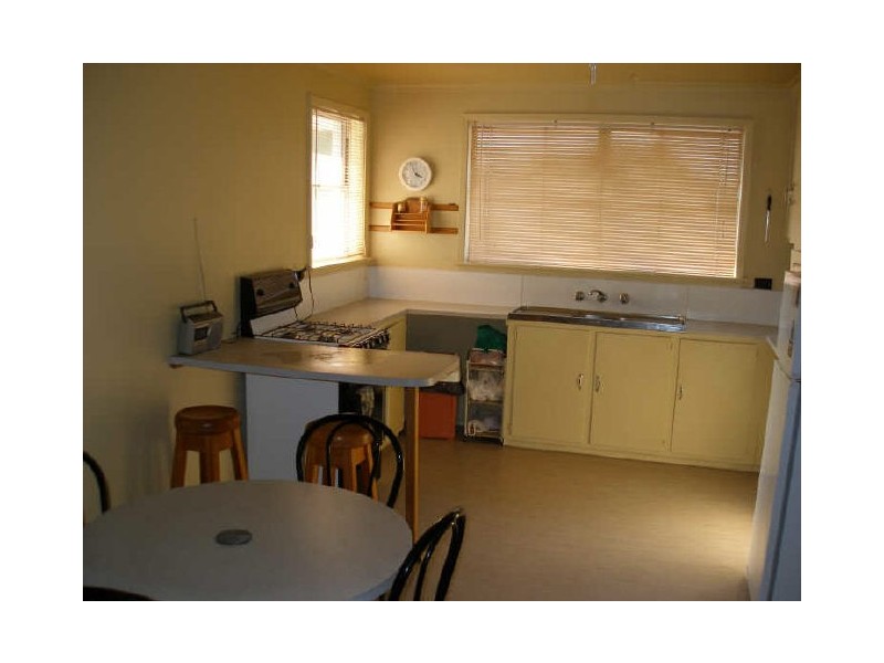 24 Weir Street, Sale VIC 3850