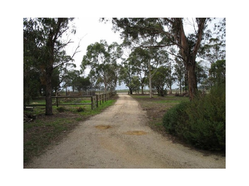 287 Maffra Briagolong Road, Maffra VIC 3860