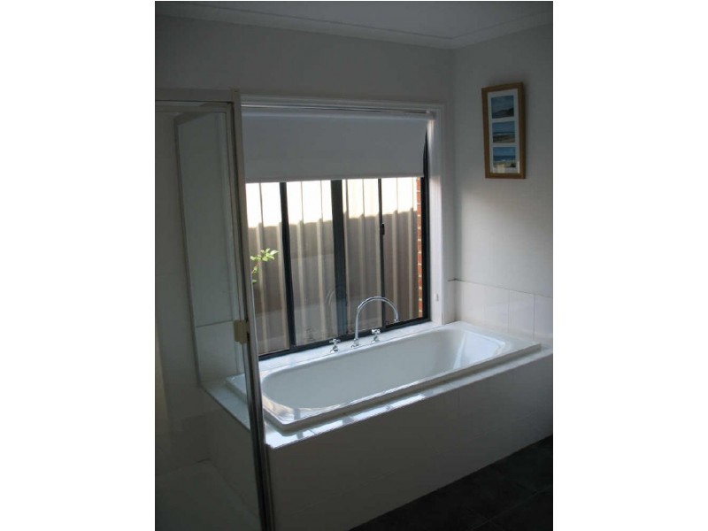 10 Krista Court, Sale VIC 3850