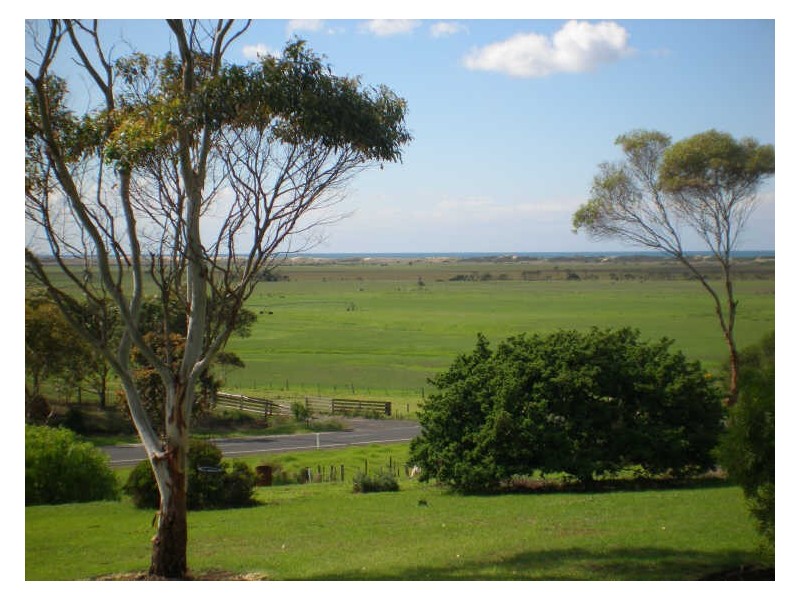 13 Pine Tree Court, Seaspray VIC 3851