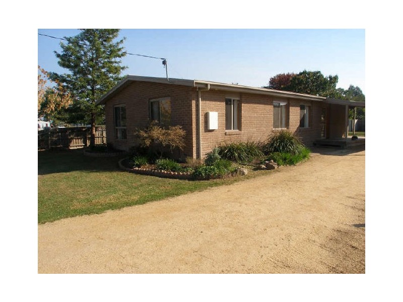 19 Cahill Street, Briagolong VIC 3860