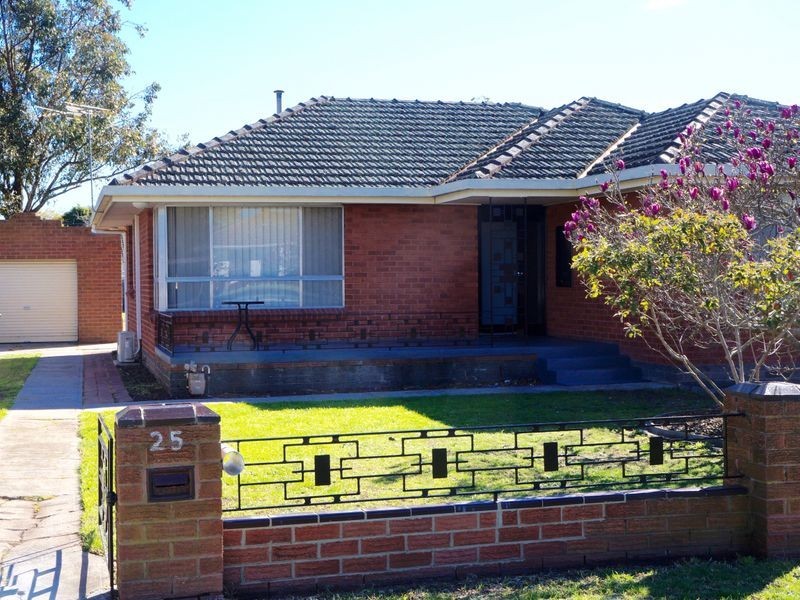 25 Howard Street, Sale VIC 3850