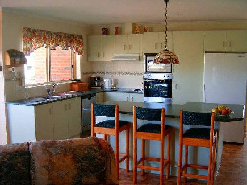 36 Merrick Street, Stratford VIC 3862