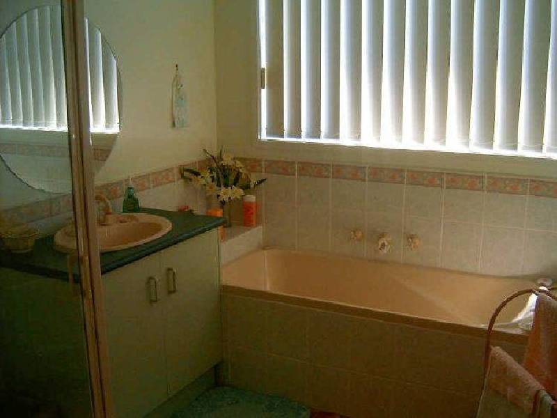 36 Merrick Street, Stratford VIC 3862