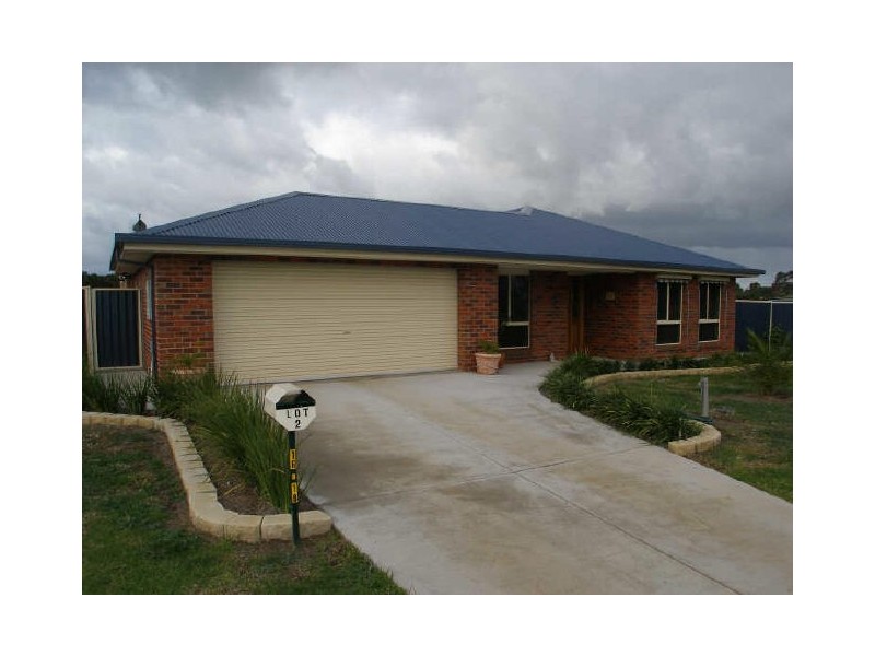 16 Lloyd Street, Stratford VIC 3862