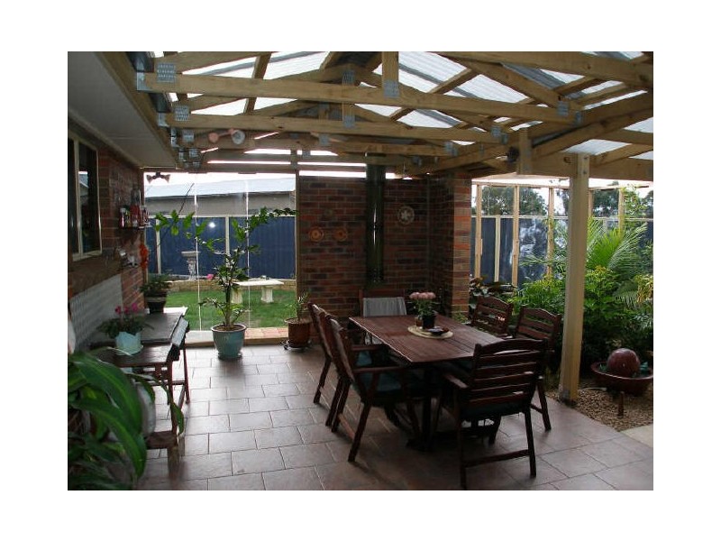 16 Lloyd Street, Stratford VIC 3862