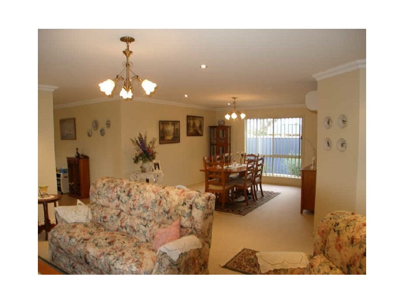 16 Lloyd Street, Stratford VIC 3862