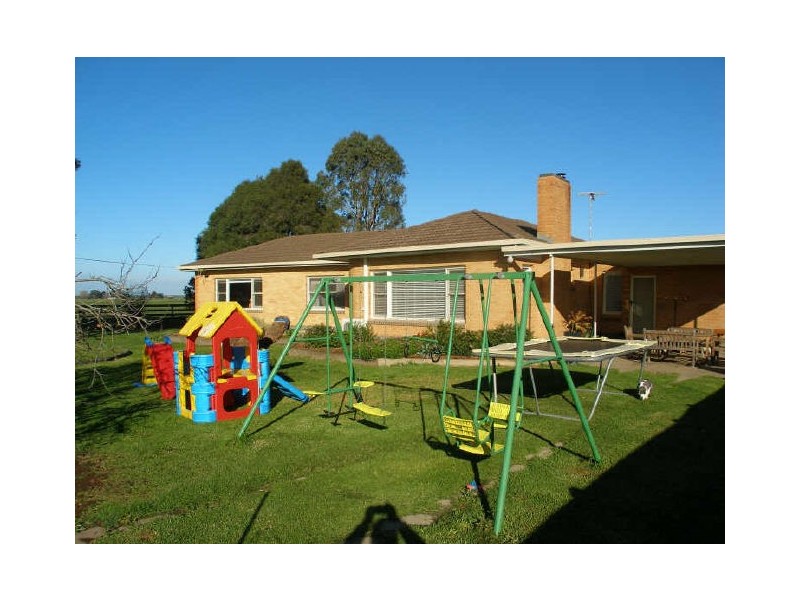 490 Boisdale Stratford Road, Maffra VIC 3860