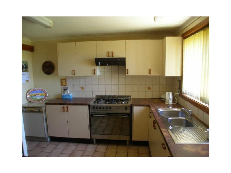 729 Llowalong Road, Llowalong VIC 3862