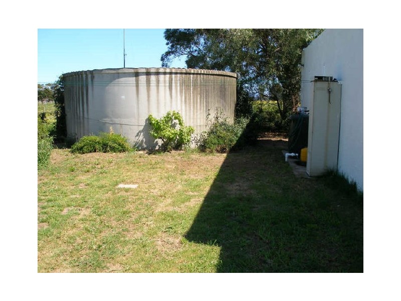 729 Llowalong Road, Llowalong VIC 3862