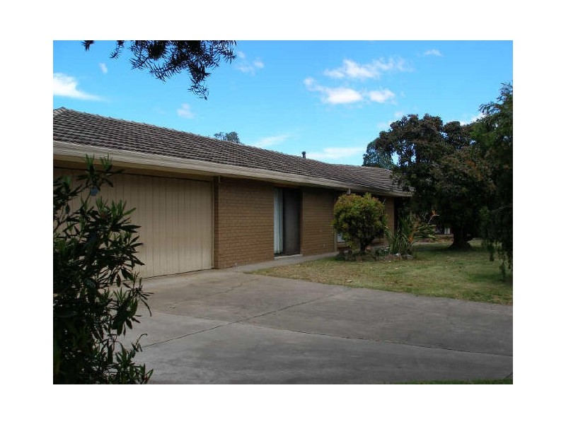10 Antares Avenue, Sale VIC 3850