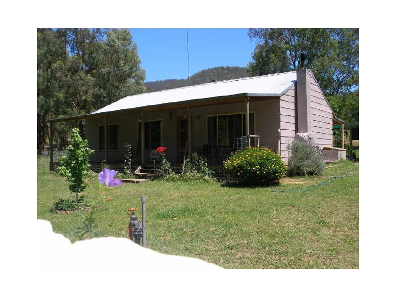 R 180 Castleburn Creek Road, Dargo VIC 3862