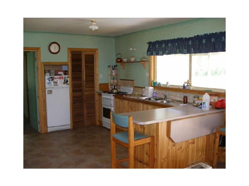 R 180 Castleburn Creek Road, Dargo VIC 3862