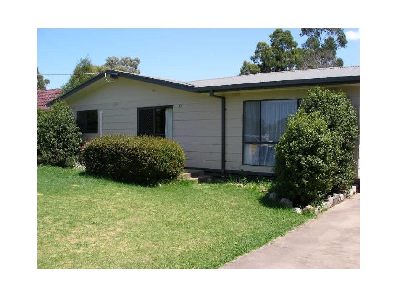 37 Wellsford Street, Stratford VIC 3862