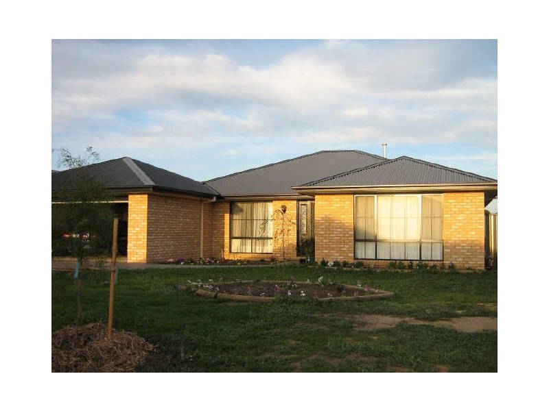 14 Krista Court, Sale VIC 3850