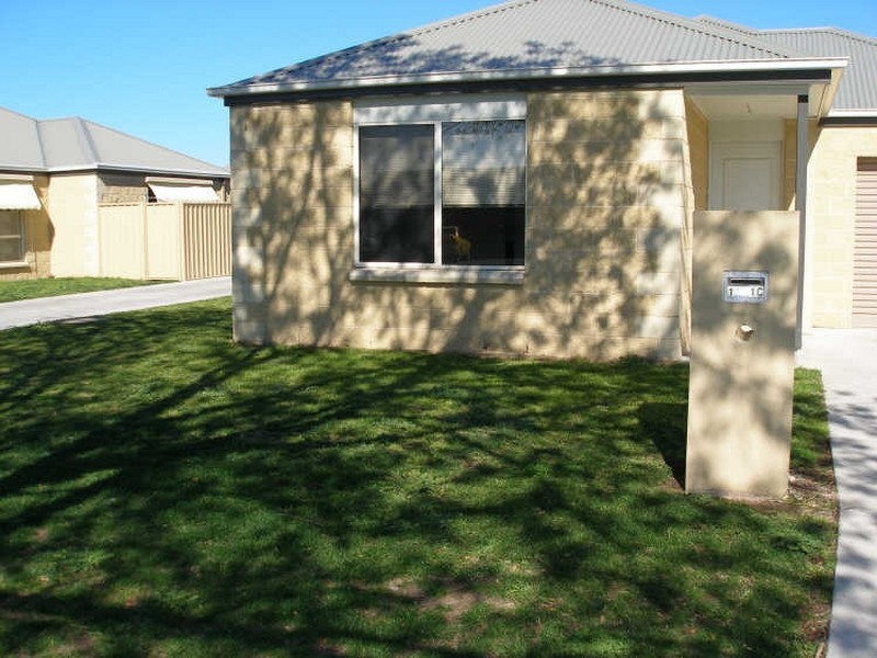 1/1C Duke Street, Maffra VIC 3860