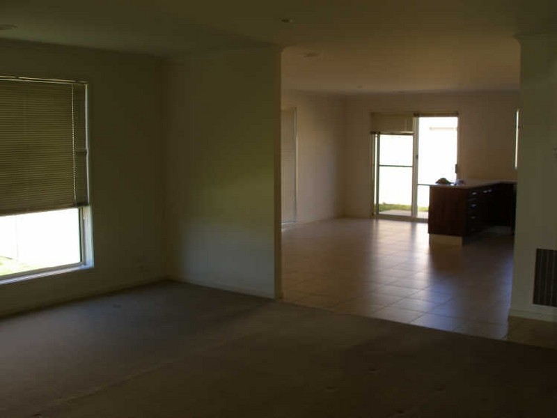 1/1C Duke Street, Maffra VIC 3860