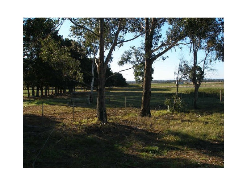 Dowds Road, Longford VIC 3851