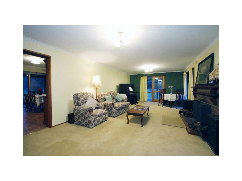 213 Redbank Road, Stratford VIC 3862
