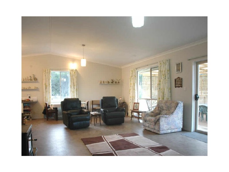 32 Carter Street, Stratford VIC 3862