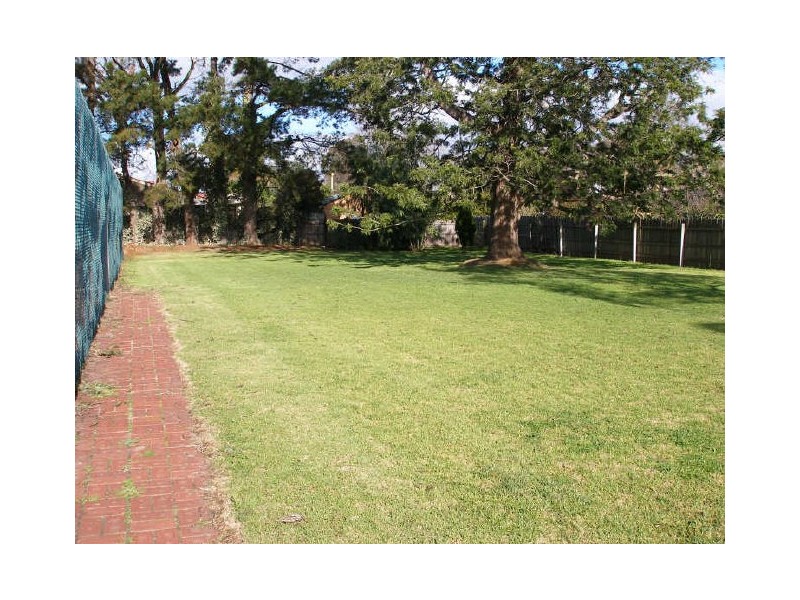 12 Inglis Street, Sale VIC 3850