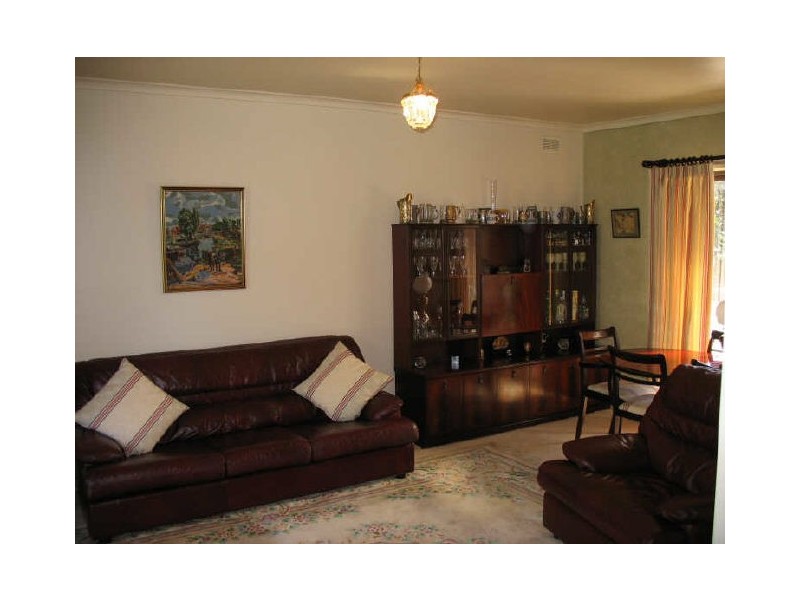 3 Phillip Crescent, Sale VIC 3850