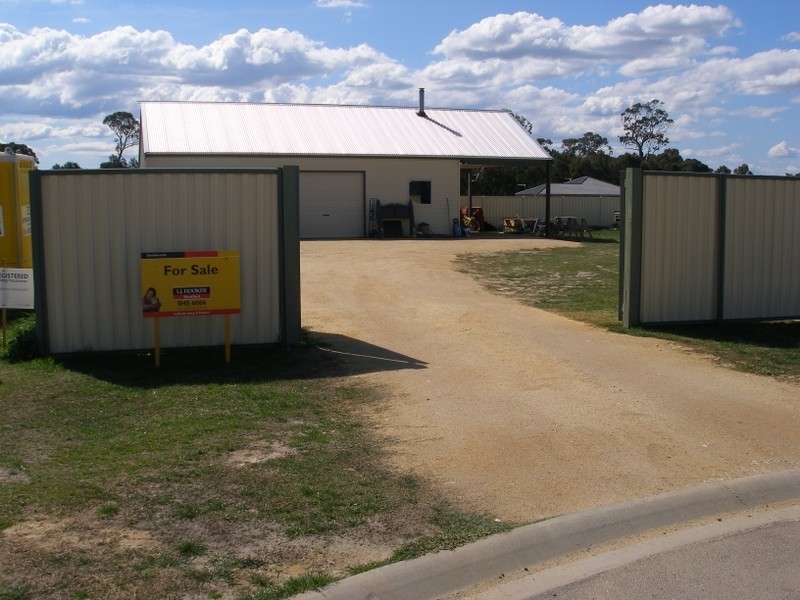 10 Gilchrist Court, Stratford VIC 3862